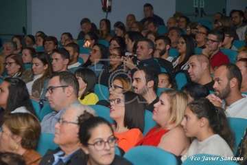 Presentación con éxito de la murga teldense Las Golisnionas (Foto Francisco Javier Santana)